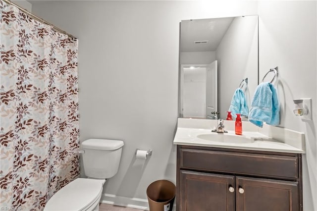 371 Royce Dr, Winston-Salem, NC 27107 - full bathroom featuring vanity, visible vents, curtained shower, toilet, and baseboards