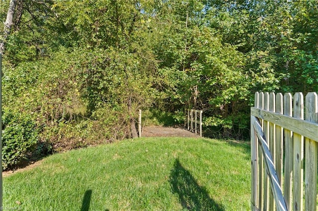 2108 Glenside Dr, Greensboro, NC 27405 - view of yard