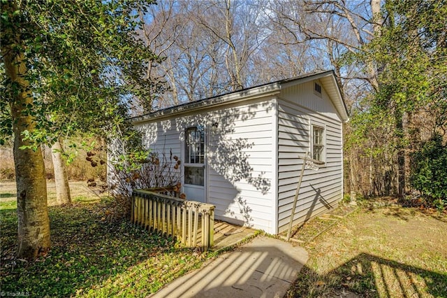 view of outbuilding