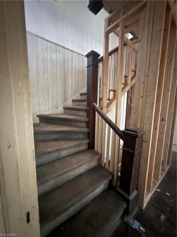 302 Louise Ave, High Point, NC 27262 - view of staircase