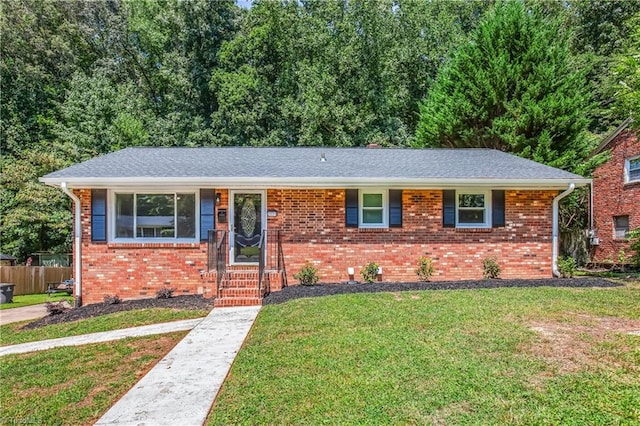 view of front of property with a front yard