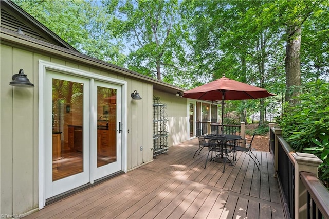 5017 Timbrook Ln, Winston-Salem, NC 27103 - deck featuring outdoor dining area
