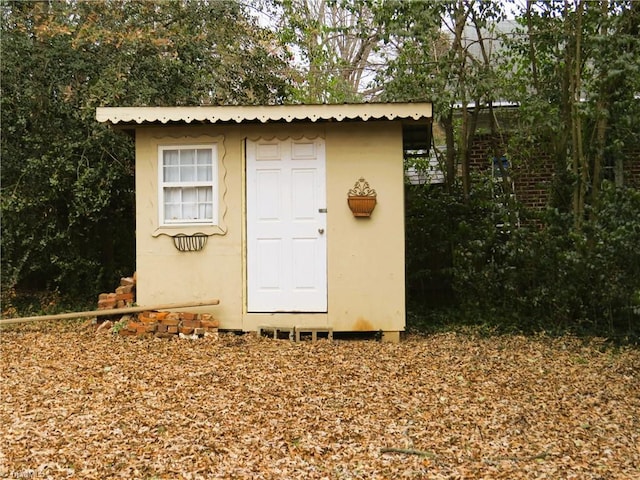 view of outdoor structure