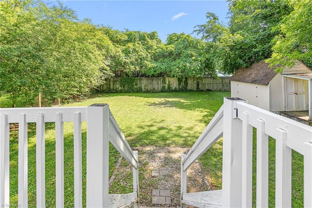307 W Austin St, Mebane, NC 27302 - view of yard
