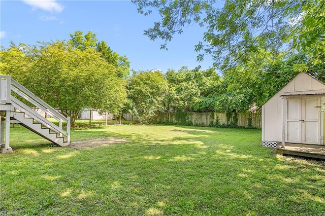 307 W Austin St, Mebane, NC 27302 - view of yard with stairs