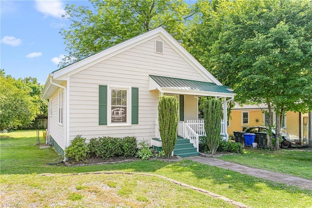 307 W Austin St, Mebane, NC 27302 - bungalow-style house with a front lawn and a porch