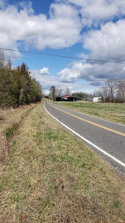 833 Calahaln Rd, Mocksville, NC 27028