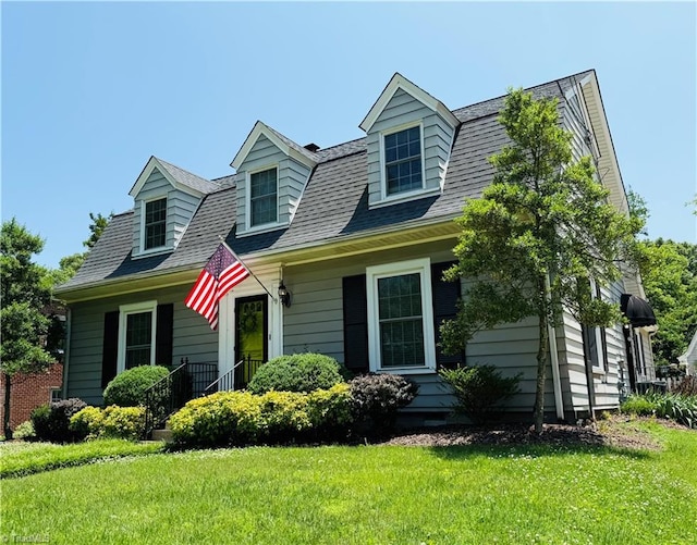 1110 Edgewood Ave, Burlington, NC 27215 - view of front of property with a front yard