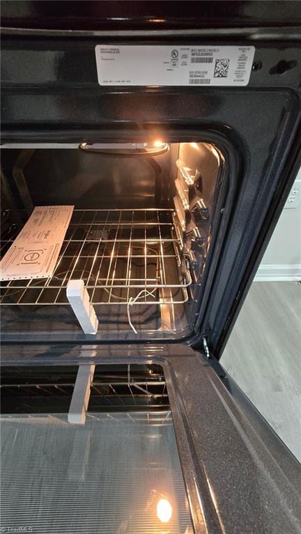 room details with dishwashing machine