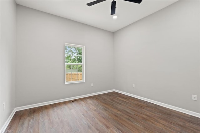 2500 Lomond St, Winston-Salem, NC 27127 - empty room featuring dark wood finished floors, a ceiling fan, and recessed lighting
