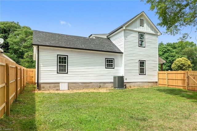 2500 Lomond St, Winston-Salem, NC 27127 - back of house featuring roof with shingles and a fenced backyard
