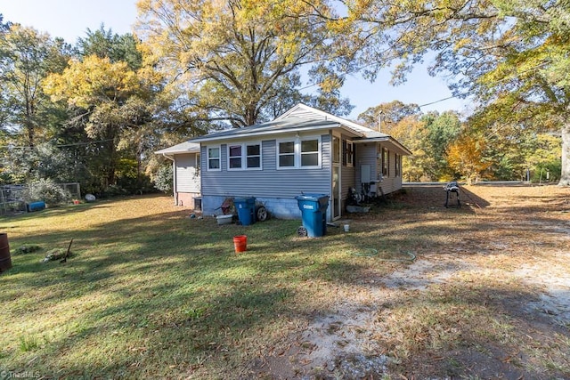 5509,5505,5505zz,5509zz, Drake Road, Greensboro, NC 27406 - view of side of property with a lawn