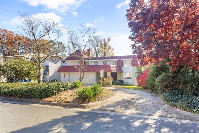 view of front of property