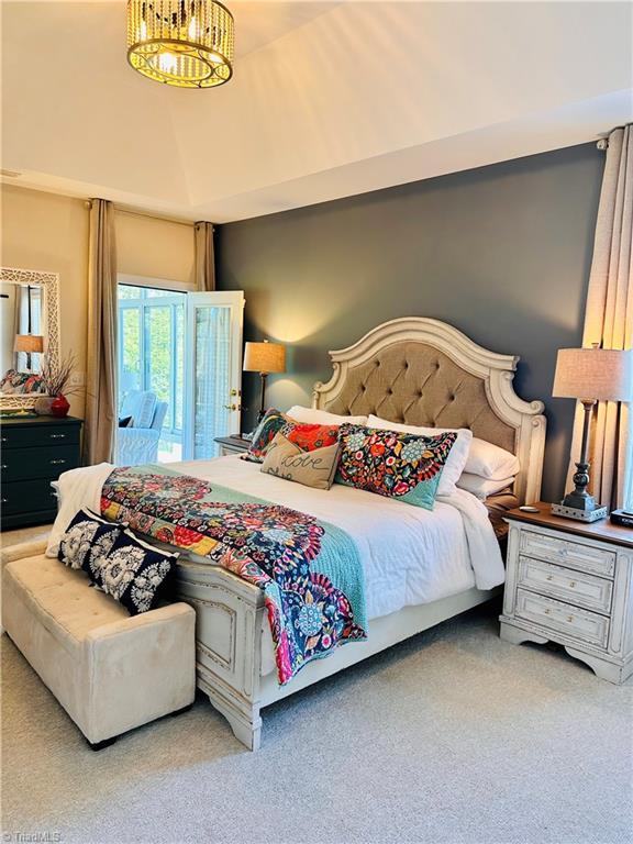 bedroom featuring carpet flooring