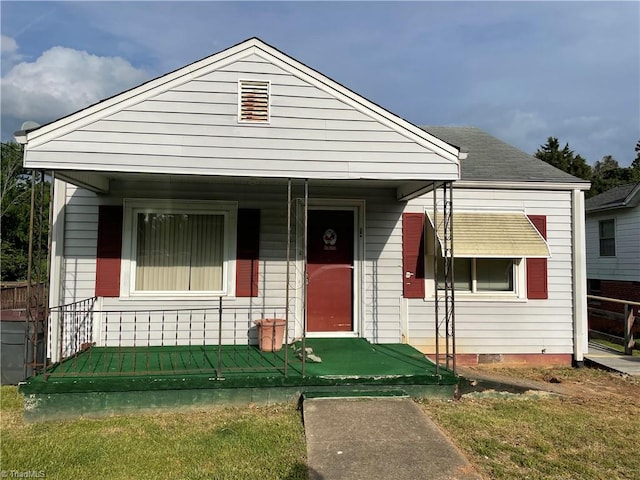 bungalow featuring a porch