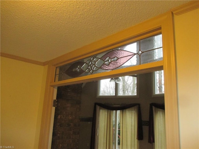 room details featuring a textured ceiling