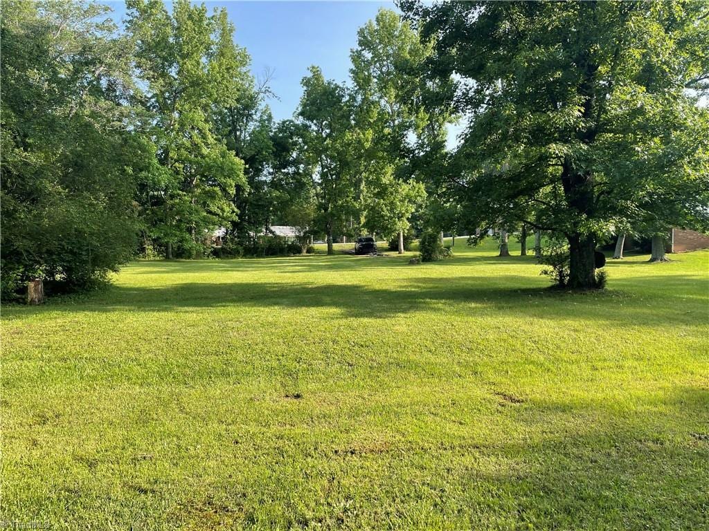 355 Greenbrier Dr, Denton, NC 27239