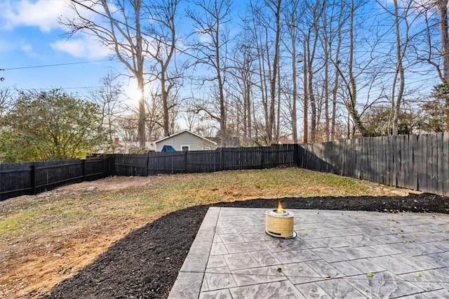 view of yard with a patio area