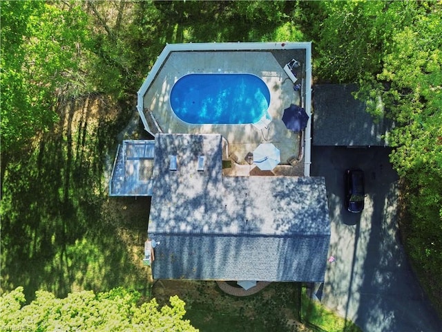 6130 Narrow Way Ln, Winston-Salem, NC 27105 - view from above of property with a pool