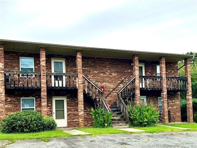 3981 Bradford Ct 3951, 3955, 3960, Winston-Salem, NC 27106 - view of building exterior featuring stairway