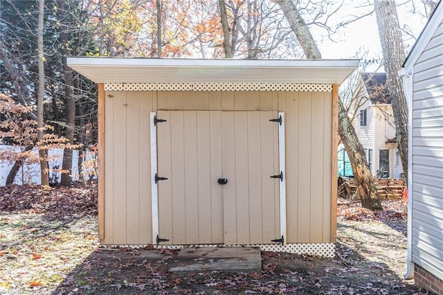 view of outbuilding