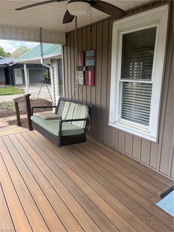 deck featuring a ceiling fan