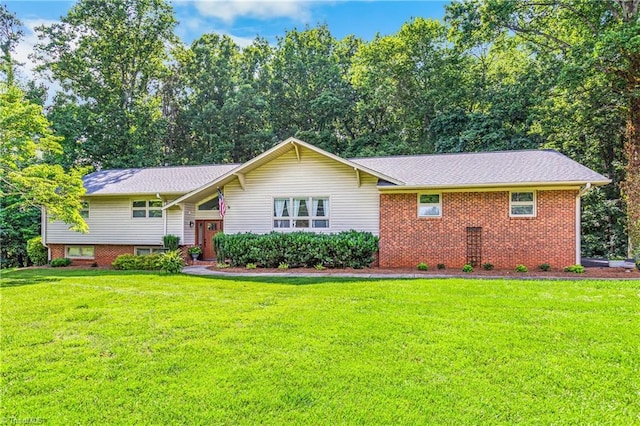2215 Hickswood Rd, High Point, NC 27265 - view of front of property featuring a front yard and brick siding