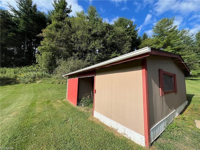 view of outbuilding with an outbuilding