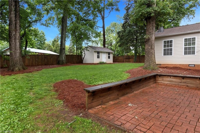 1022 Willowlake Rd, Winston-Salem, NC 27106 - view of yard featuring a patio area and an outbuilding