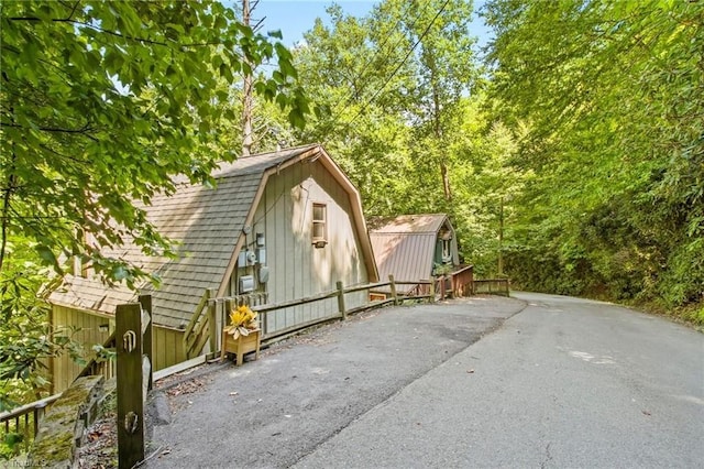 view of outbuilding