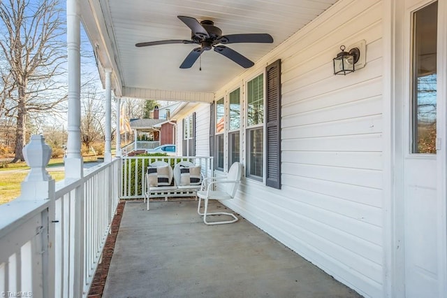 view of patio with ceiling fan and covered porch