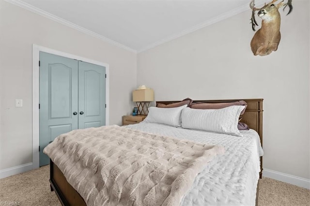 320 N Club Dr, Asheboro, NC 27205 - bedroom featuring carpet floors, ornamental molding, and a closet