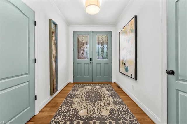 320 N Club Dr, Asheboro, NC 27205 - foyer entrance featuring ornamental molding and light wood finished floors