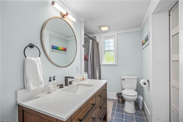 full bath with toilet, crown molding, baseboards, vanity, and a shower with curtain