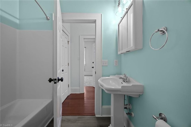 420 Mcadoo Ave, Greensboro, NC 27406 - full bath with wood finished floors and baseboards