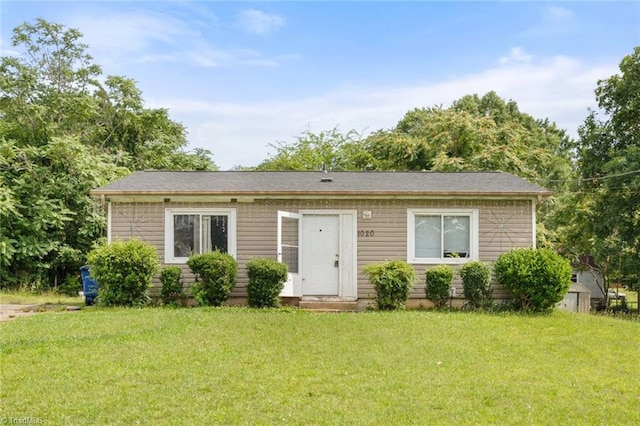 1020 Duchess Ct, Winston-Salem, NC 27107 - view of front of property featuring a front lawn