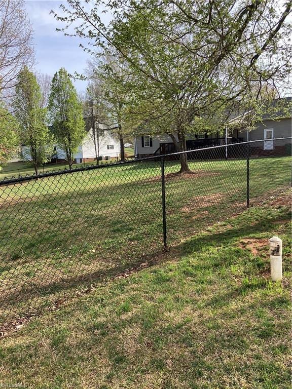 120 King Arthur Dr, King, NC 27021 - view of yard featuring fence