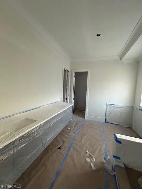 empty room with crown molding