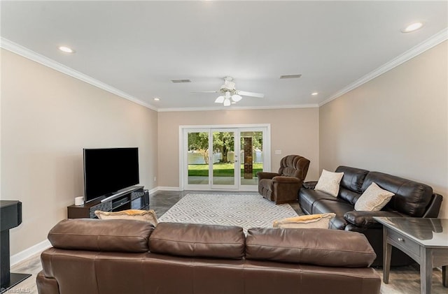 living room with baseboards, crown molding, a ceiling fan, and recessed lighting