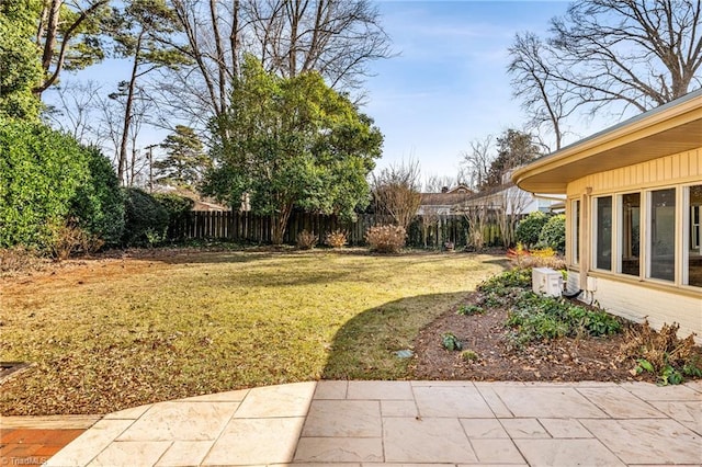 view of yard featuring a patio