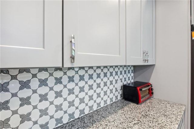5360 Graycliff Ln, Clemmons, NC 27012 - detailed view of decorative backsplash