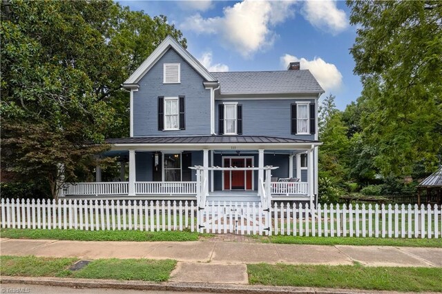 view of front of house featuring covered porch