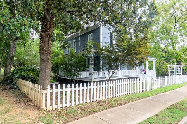 view of front of house