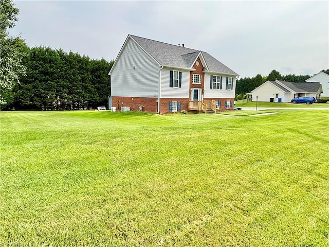 266 Sailway Rd, Winston-Salem, NC 27127 - view of front facade featuring a front yard and cooling unit