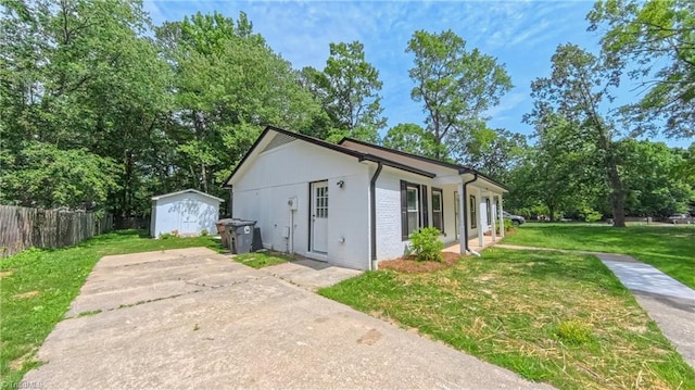 2209 Bracyridge Rd, Greensboro, NC 27407 - view of side of home