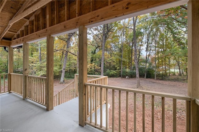 sunroom with lofted ceiling