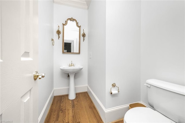 1000 Brookmeade Dr, Winston-Salem, NC 27106 - bathroom featuring wood finished floors and crown molding