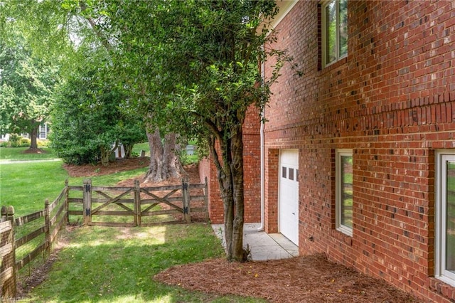 1000 Brookmeade Dr, Winston-Salem, NC 27106 - view of yard