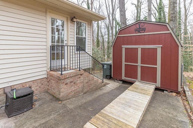 view of outbuilding