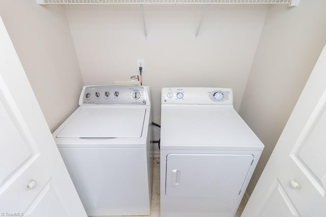 2221314 Delaney Dr, Burlington, NC 27215 - laundry area featuring independent washer and dryer